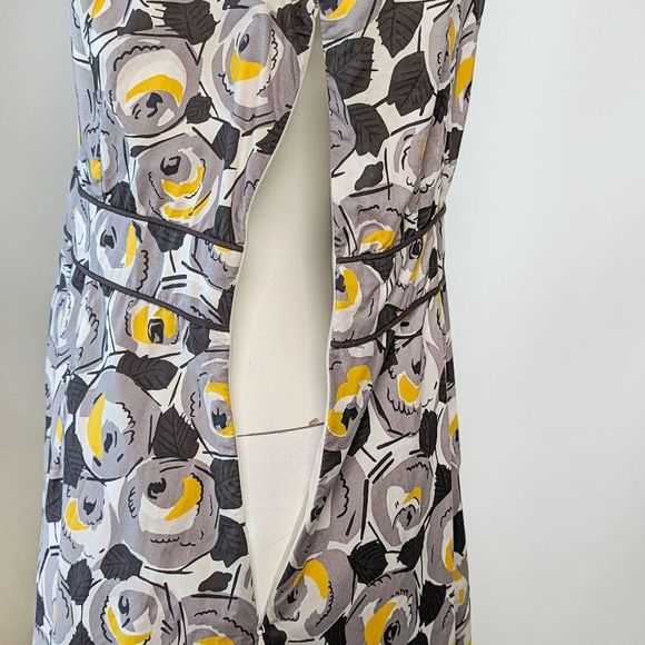 Boden Retro Rose Cotton Fit & Flare Dress in Gray & Yellow | 10R - Picture 5 of 10